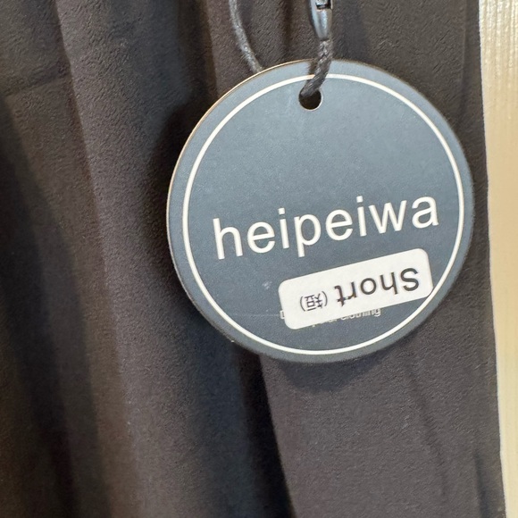 Heipeiwa Black Chiffon Wide-Leg Pants - Picture 4 of 5